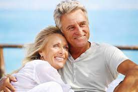 Online dating: 4 pairs on what it s like to find love on
